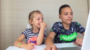 Челлендж НЕ ЗАСМЕЙСЯ Саша и Настя смотрят САМЫЕ Смешные видео Try Not To Laugh Challenge