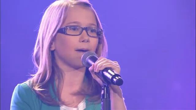 The Voice Kids 2013 - Laura - I Will Always Love You - Blind Audition смотреть онлайн