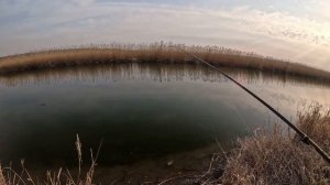 Рыбалка спиннингом с берега на микроджиг