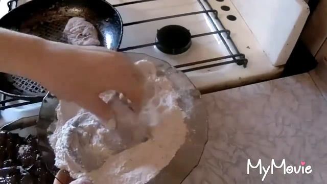Печінка тушена в сметані. / Печень тушеная в сметане.