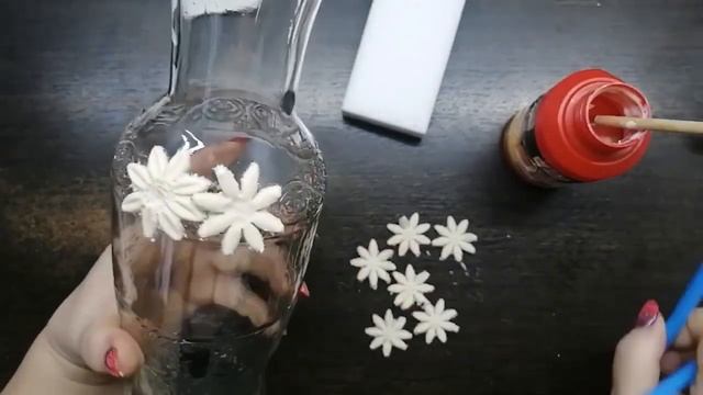 Красота из стеклянной бутылки. Красивая ваза своими руками! смотреть онлайн