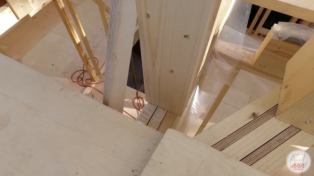 Строительство дома в стиле шале на УШП - готов конёк, ставим балки | 8-я серия #75.8 смотреть онлайн