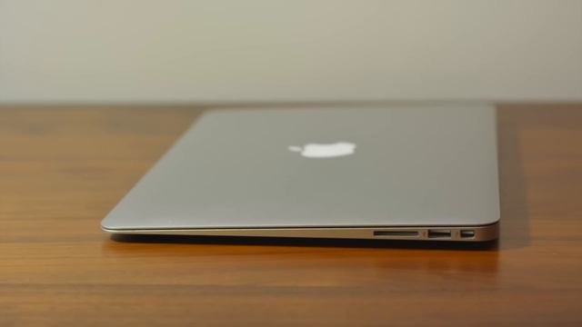 Обзор MacBook Air 13