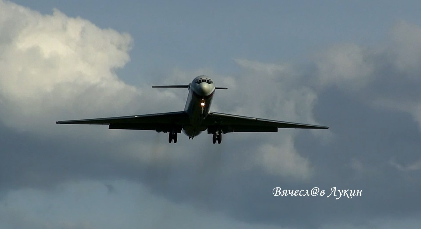 Тренировочный полёт сразу двух Ил-62М RA-86496 RA-86561
