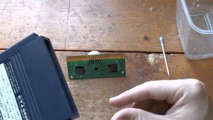 Чистка контактов картриджа