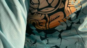 Идеальная одежда для безопасных рыбалок: Обзор новой джерси для защиты от солнца.