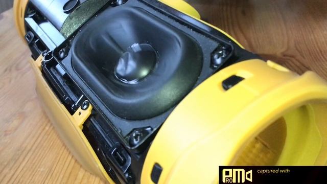 JBL Charge 4 Extreme Bass Test! LFM 100% Volume [Coca Cola]