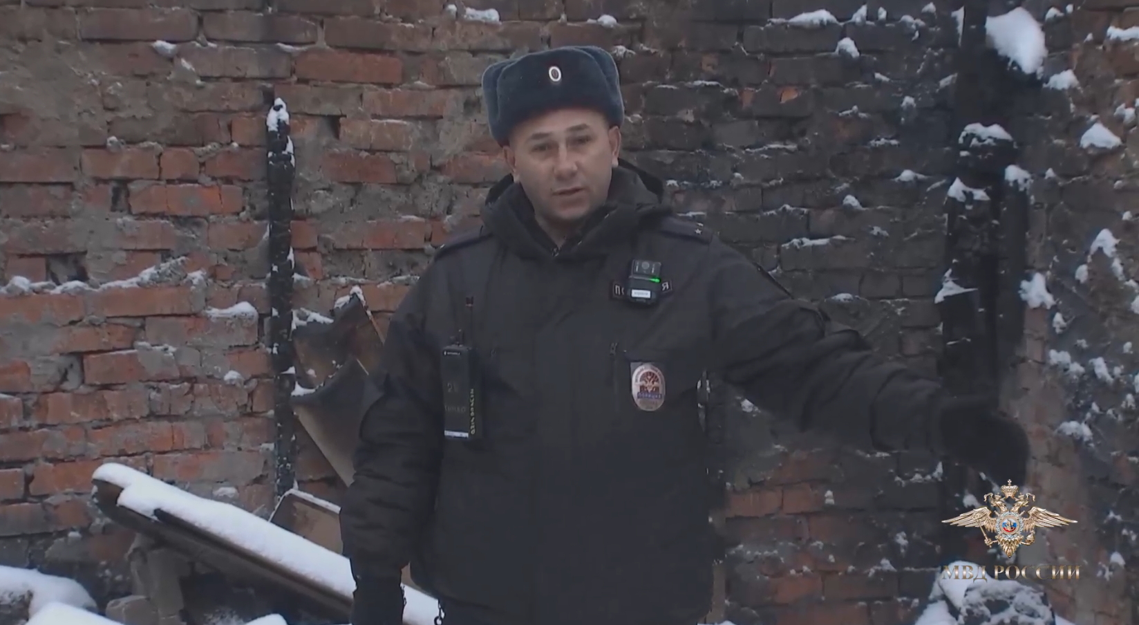Сотрудник ППСП Алексей Шишин спас мужчину во время пожара в деревне Саларьево