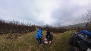 Первый прохват с сыном на квадрике по лесу.