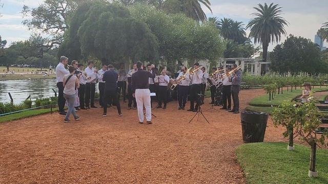 Pomps and Circumstance - Edward Elgar смотреть онлайн