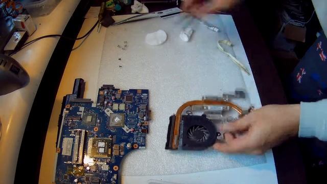 Разборка ноутбука Packard Bell EasyNote TM85-JO-99RU смотреть онлайн