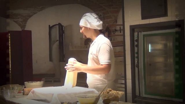 Штрудель-шоу ∎ Strudel show (Vienna, Schoenbrunn, Austria). Готовим настоящий венский штрудель!
