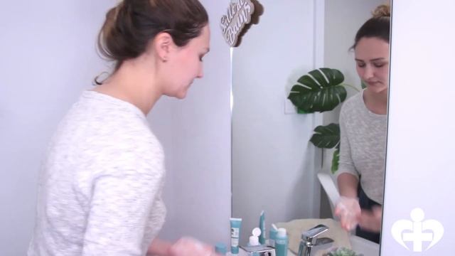 Soin de la peau à la menthe bio Klorane - Archange Pharma смотреть онлайн