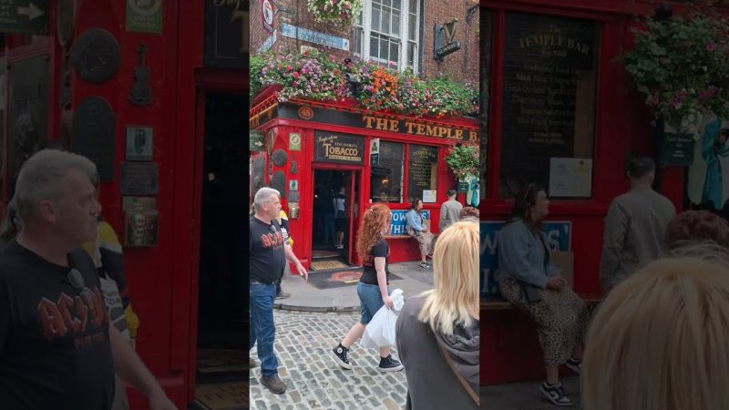 Exploring Dublin: Walking Tour of Temple Bar and City Center