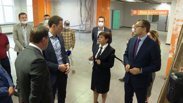 Денис Буцаев посетил строительство старооскольского Центра образования №1 смотреть онлайн