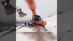 Лень экскаваторщика. Самый короткий рабочий день экскаваторщика в мире ?