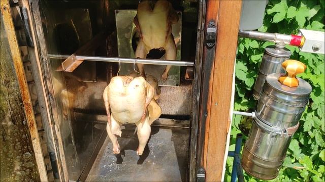 Коптим куриц горячим копчением.Коптим на даче.