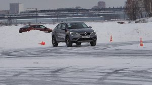 Дрифт по кругу на Renault Arkana. Аркана ВАЛИТ!