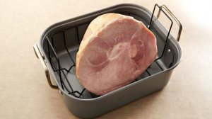 Окорок, запеченный в духовке