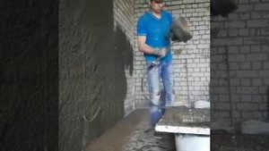 Штукатурка хопер ковшом.