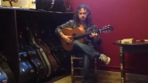 Javier Gavara plays the Gerundino Fernández 1962 flamenco guitar for sale