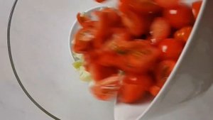 Три супер салата с помидорами! Лучшие рецепты салатов с участием помидор!