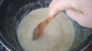 СГУЩËНОЕ МОЛОКО в домашних условиях Варю сгущёнку из магазинного молока 3,2% жирности ПОЛУЧИЛОСЬ