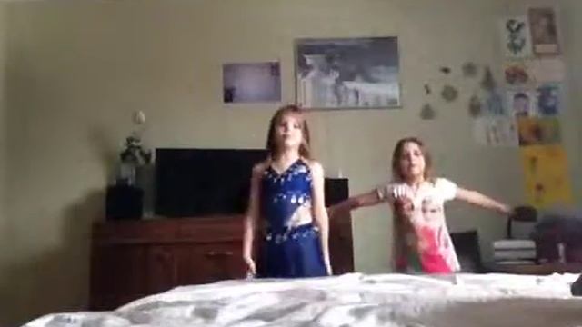 Отличная зарядка Под песню я рисую речку смотреть онлайн