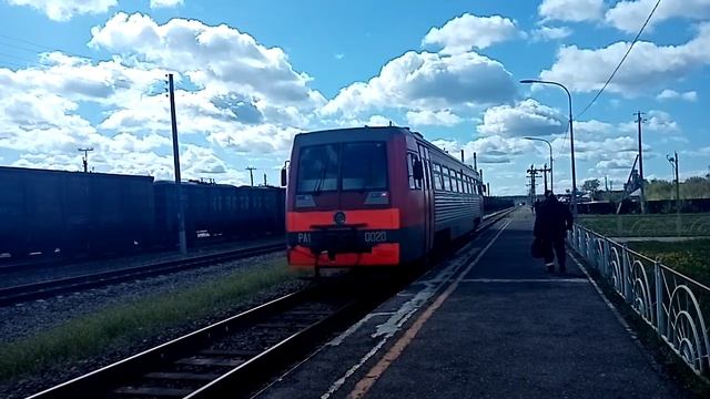 Рельсовый автобус РА 1 0020 отправление со станции Заинск смотреть онлайн