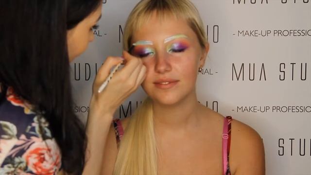 Цветной макияж смотреть онлайн