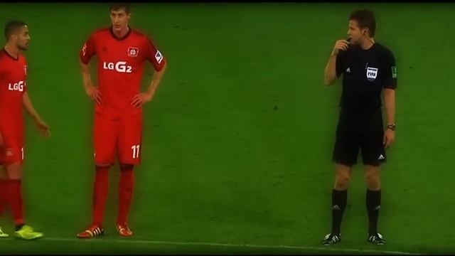 Байер Леверкузен  забивает гол фантом!