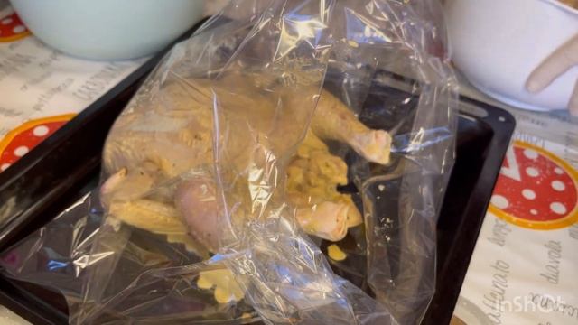 #Курица запечённая в рукаве, с картошкой #Простой рецепт#салат# смотреть онлайн