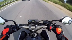TOP SPEED HONDA CB650R 2023 ?