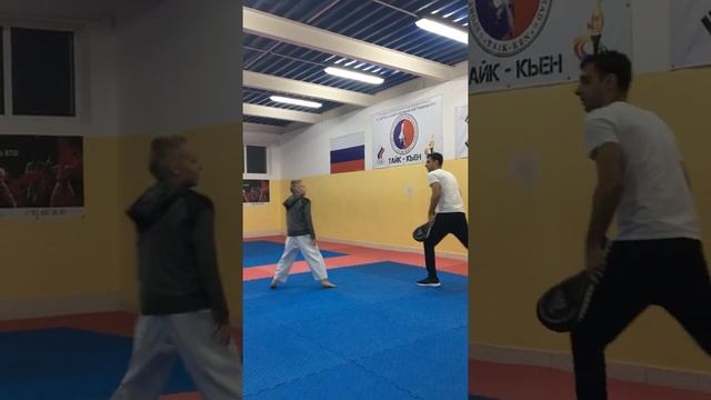 Работа на ракетках Тхэквондо / Taekwondokids training