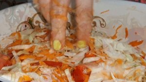 Очень вкусный Салат Осенний из капусты,моркови и перца