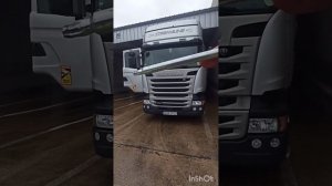 Не открывается ручка двери в фуре. Skania r450