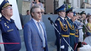 Выпускной офицеров учебного военного центра