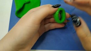 Как делается кольцо лягушка из лёгкого пластилина своими руками