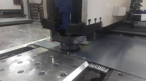 Открытая формовка (жабры, жалюзи) на координатно-пробивном  станке  Baykal BPM 1225x30.