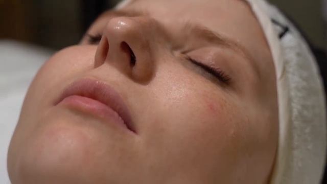 Тоник для лица Miracle Pepta Volume от Dr. Healux в формате спрея смотреть онлайн