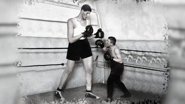 Хоронят в океане из-за двоих человек. Редкие исторические фото смотреть онлайн