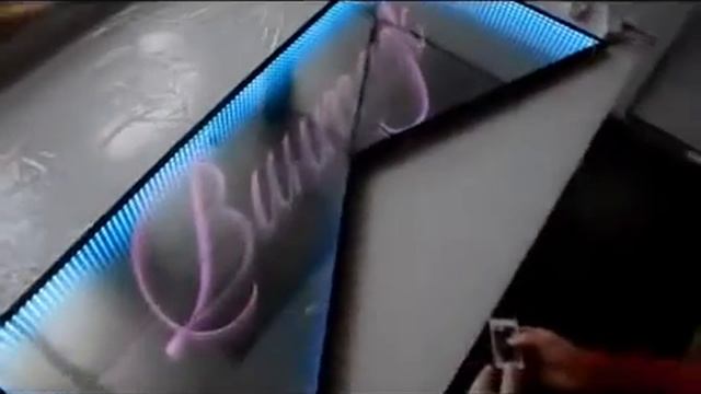 Зеркало с эффектом бесконечности Световой тоннель смотреть онлайн