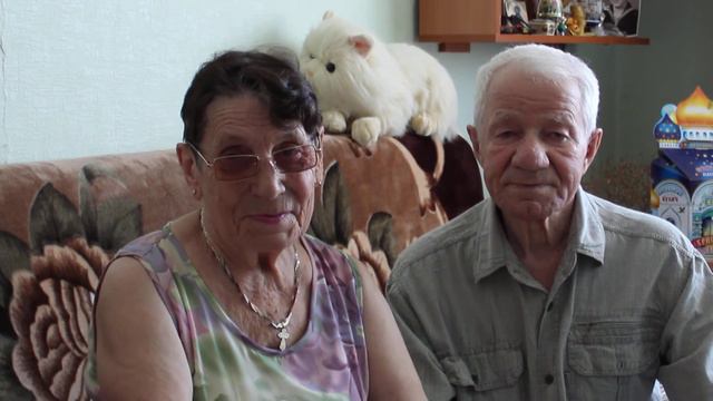 Рассказ пожилой пары о том, как они поженились в доме престарелых