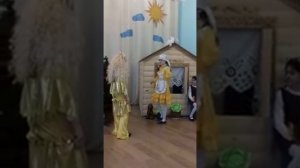 Постановка детского школьного татарского театра "Нур" по мотивам сказки Габдуллы Тукая "Су анасы"