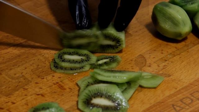 Что приготовить на ужин? Мясо с киви в духовке. Рецепт приготовления смотреть онлайн