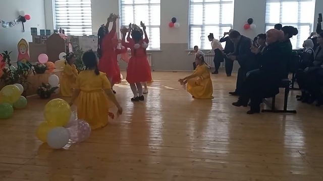 Танец "ЛИСТОПАД" смотреть онлайн