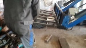Самодельный КУН на мини-трактор. Сделали вилы для навоза. Первые испытания.