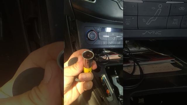 Демонтаж прикуривателя (сетевой розетки) с центральной консоли ФФ3 рестайлинг смотреть онлайн