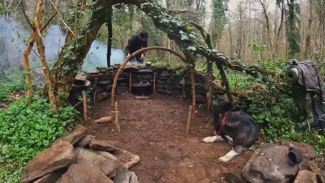 30 дней одиночного выживания в лагере под дождем смотреть онлайн