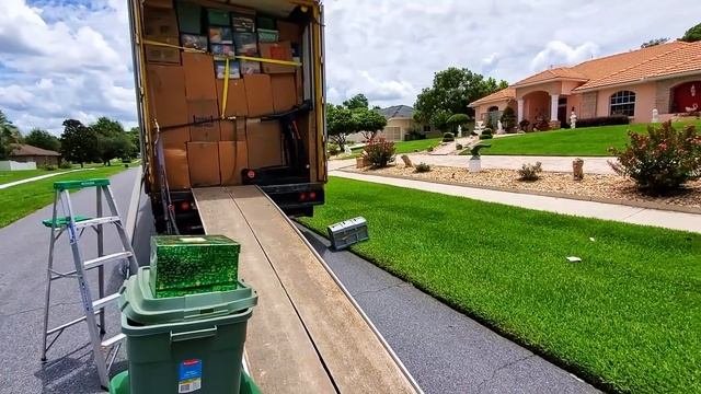 Тяжелая работа дальнобойщиком в США за $700 в день / За мной приехала полиция / Считаем мою зарплат